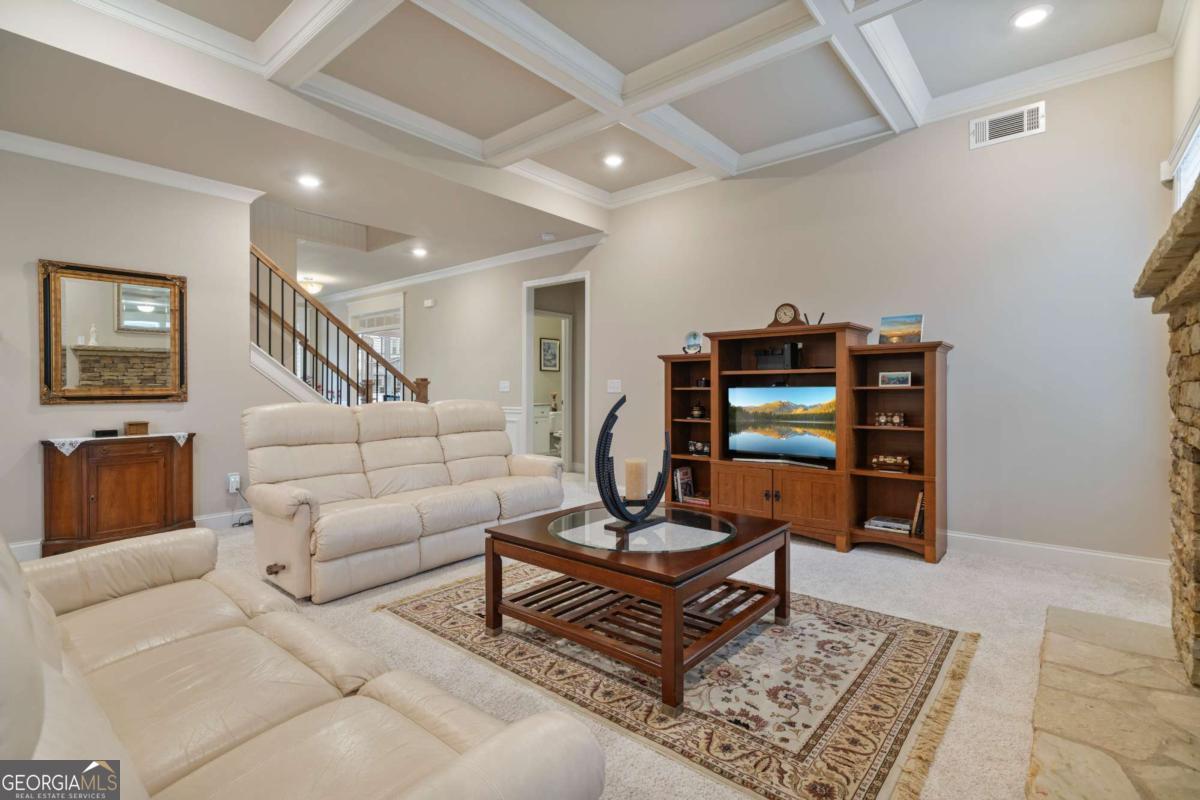 4636 SW Silver Oak DR SW