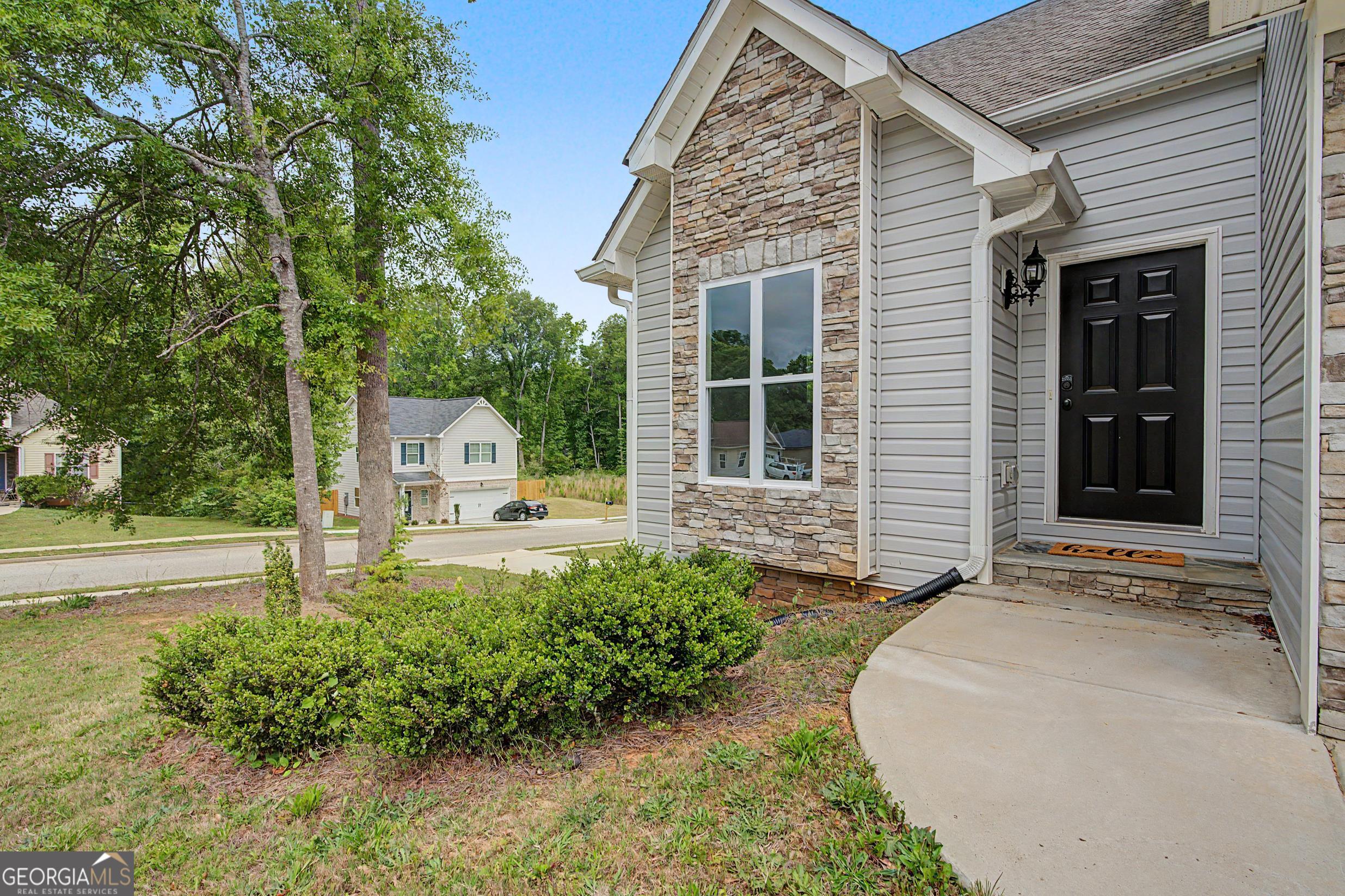 102 Woodside CT