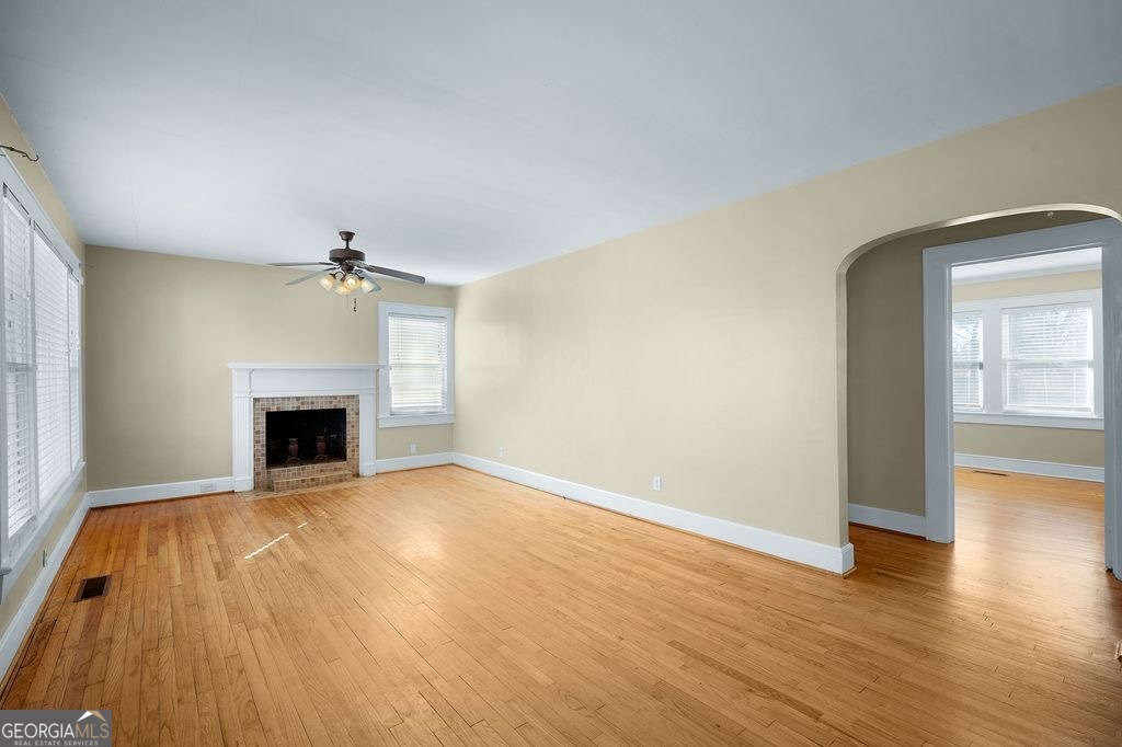 611 Briarwood CIR NW