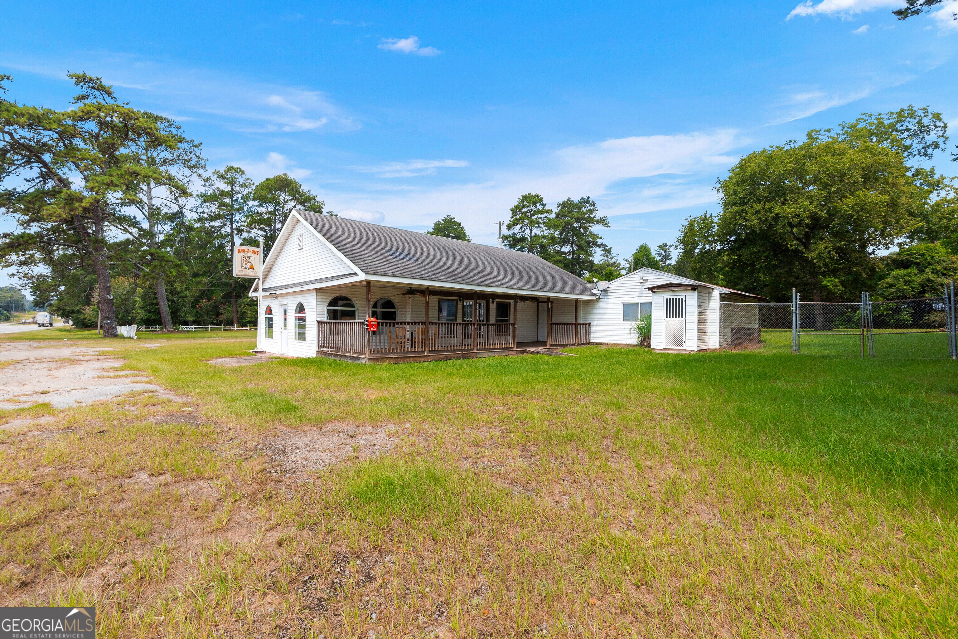 2805 Peach PKWY
