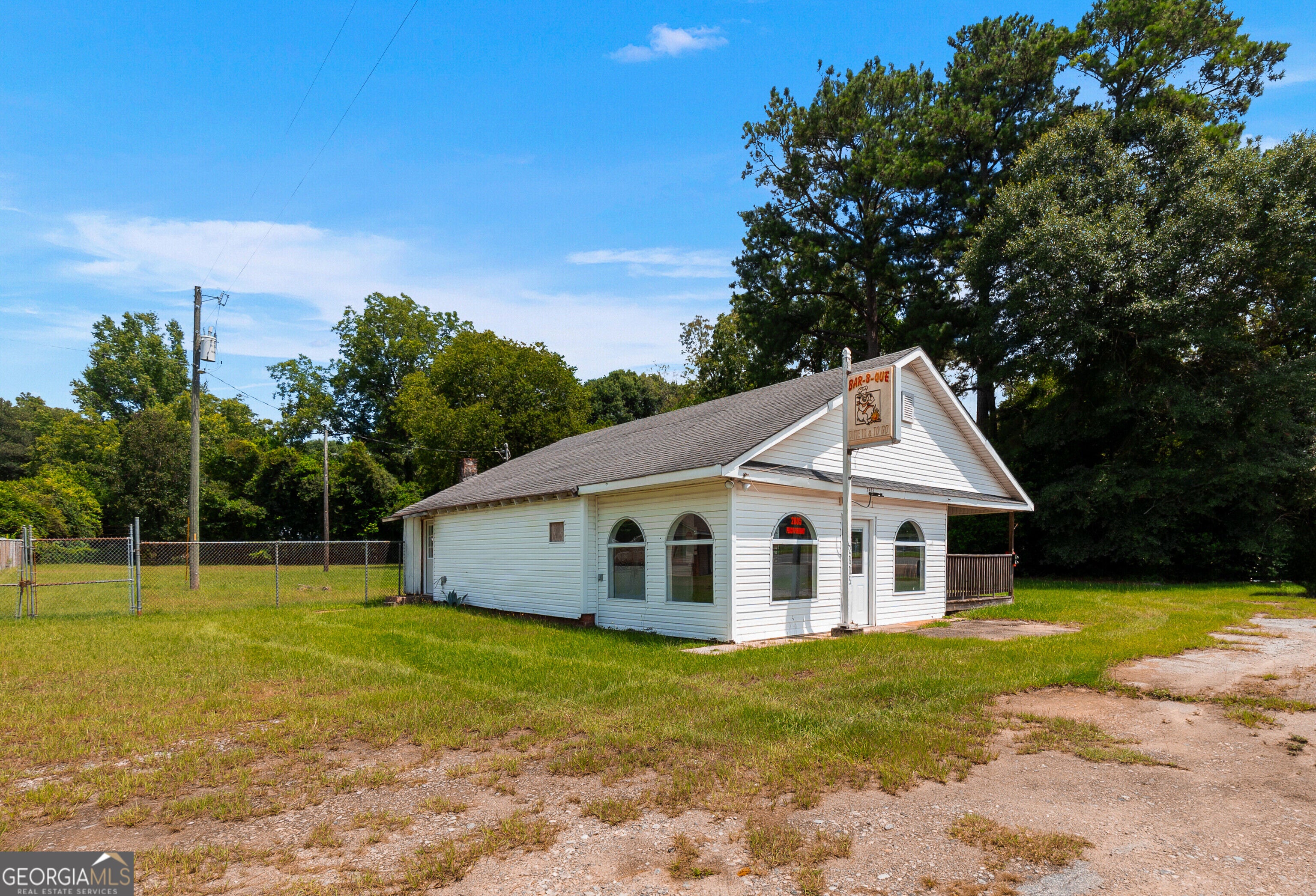 2805 Peach PKWY