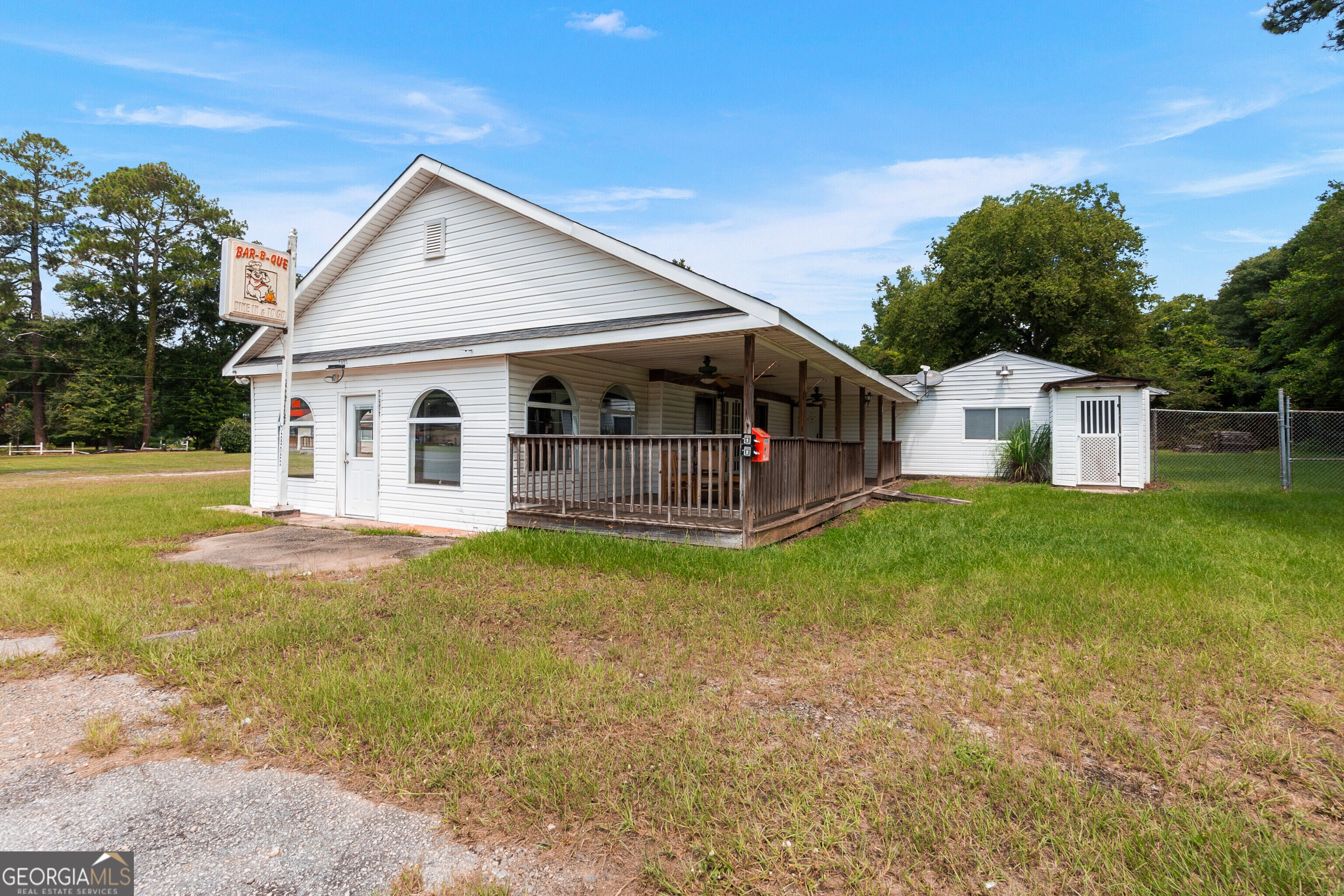 2805 Peach PKWY