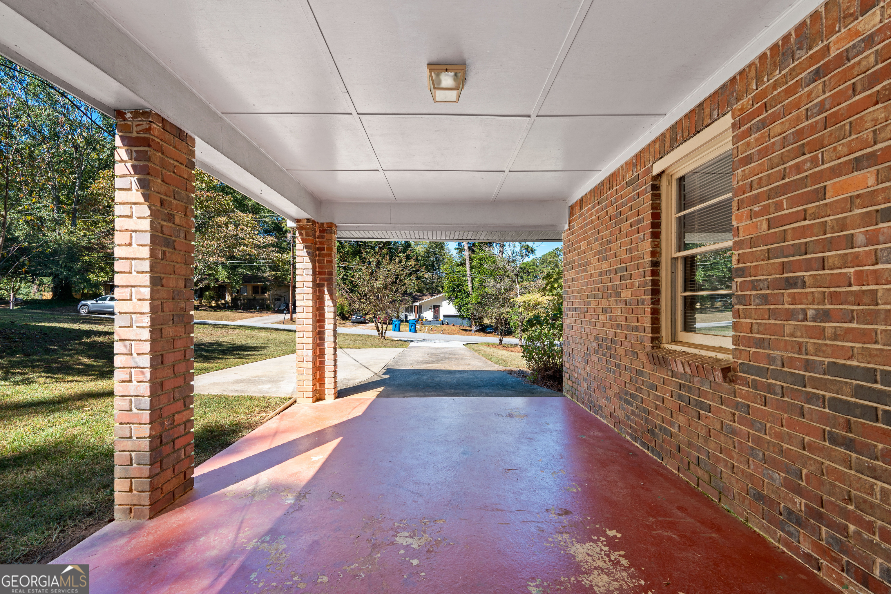 217 Hilltop DR