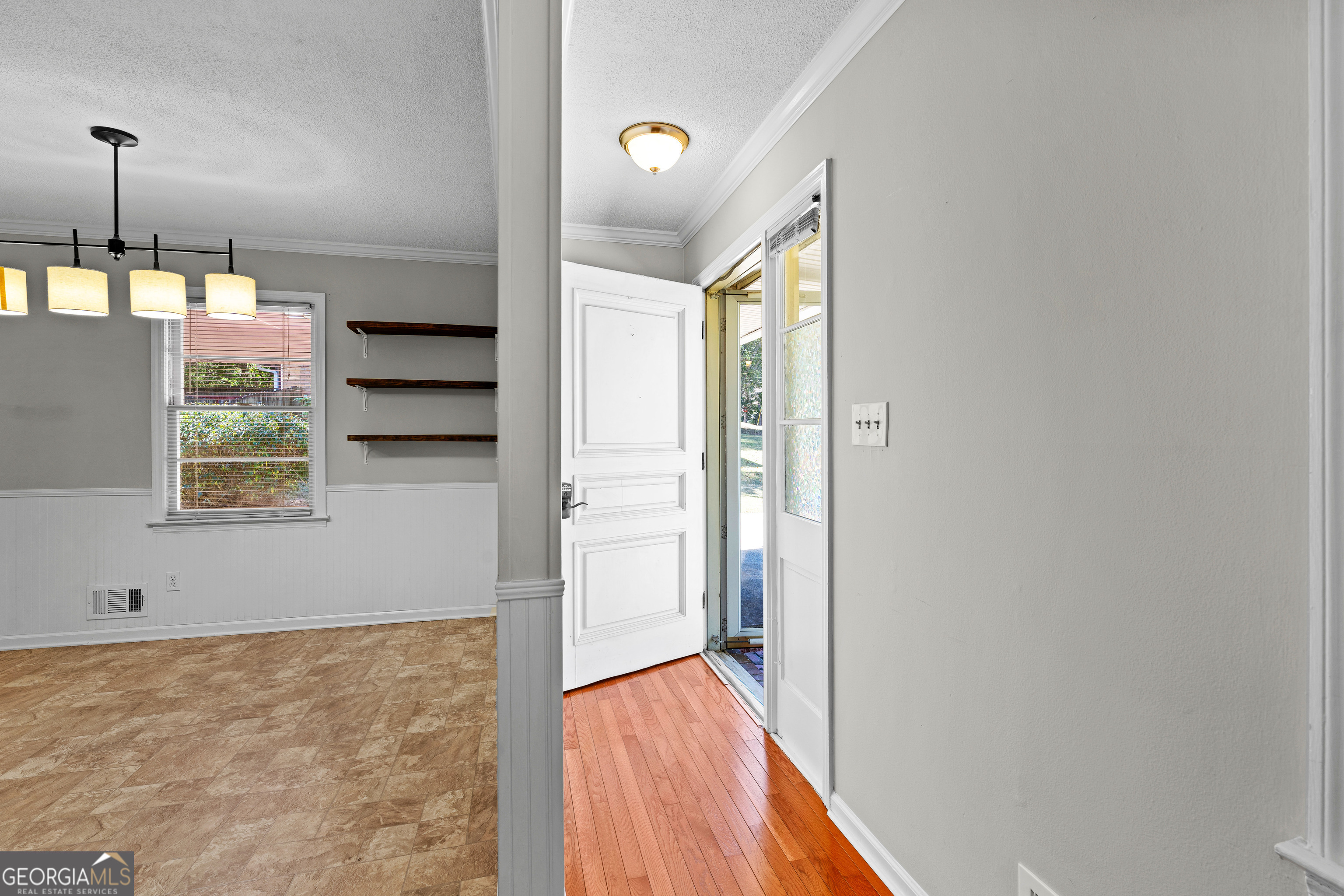 217 Hilltop DR