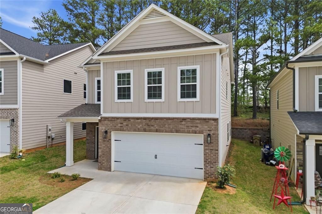 241 Bethany Manor CT