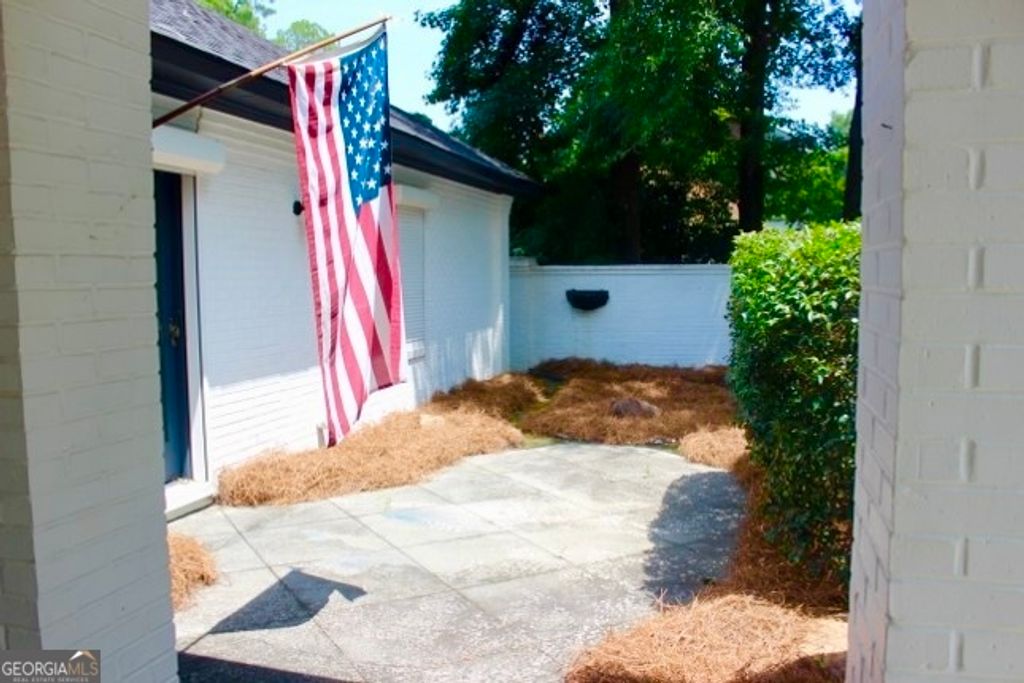 Photo of 234 Ridge Circle, Dublin, GA 31021 (MLS # 10676793)