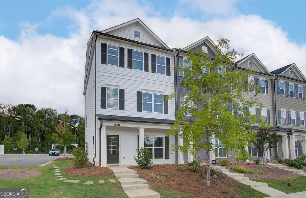 Photo of 36 Nickel Drive #17, Newnan, GA 30265 (MLS # 10880378)