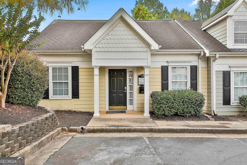 Photo of 500 W Lanier Avenue #708, Fayetteville, GA 30214 (MLS # 10798830)