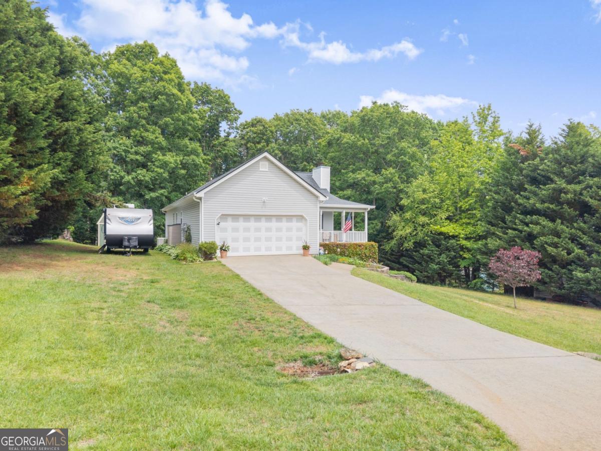 652 Shadow Mountain LN