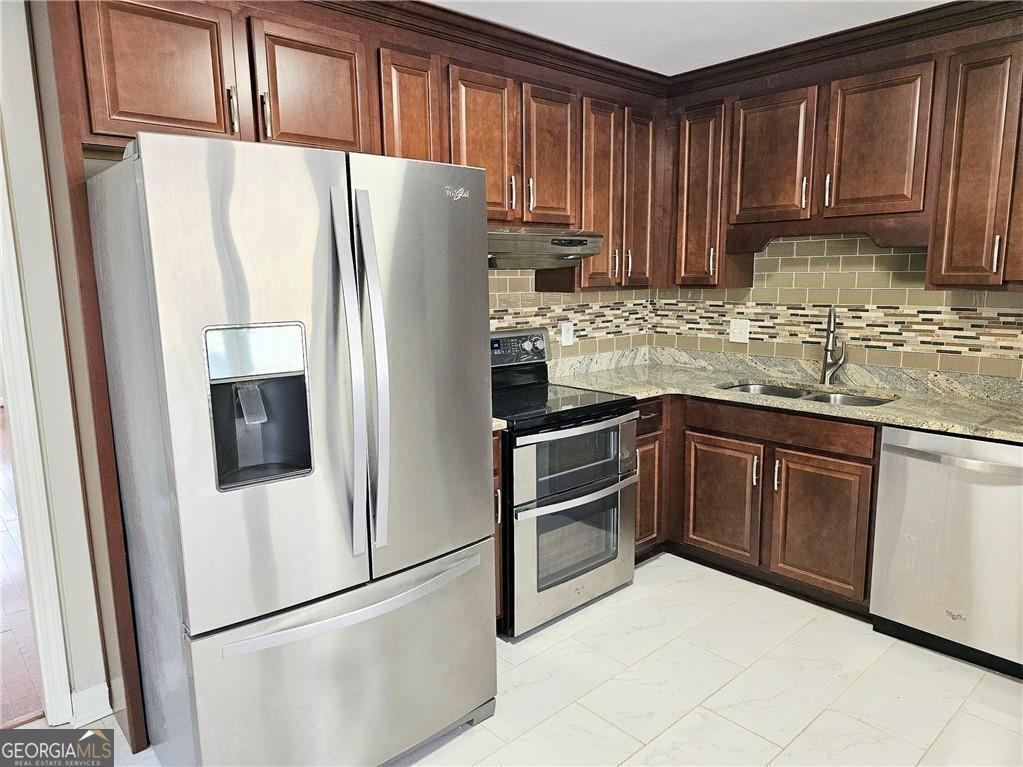Corner Oak - Residential