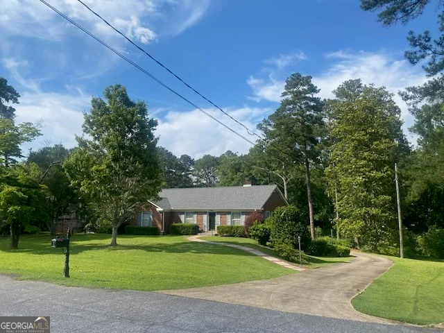 123 Hillcrest Road, West Point, GA, 31833