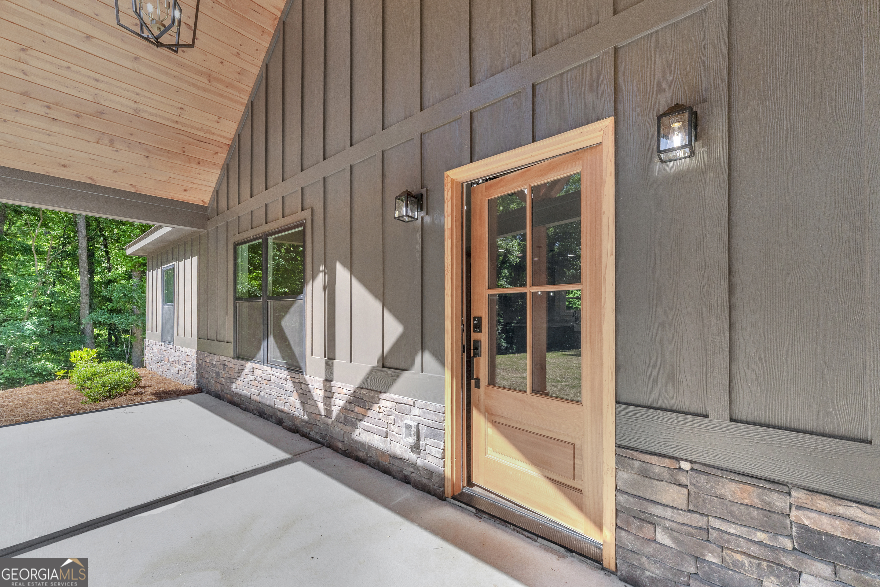 390 Champayne Trail