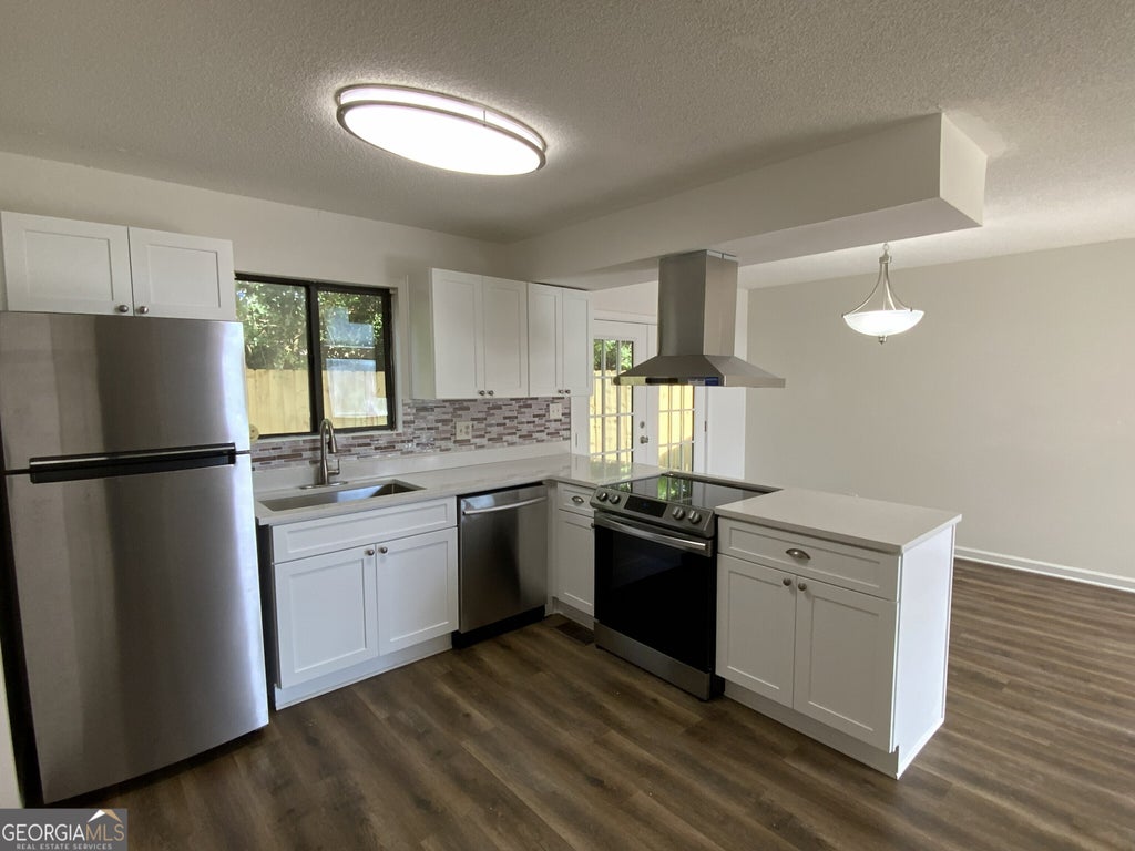 Photo of 3977 Darryl Ln, Gainesville, GA 30506 (MLS # 10783774)