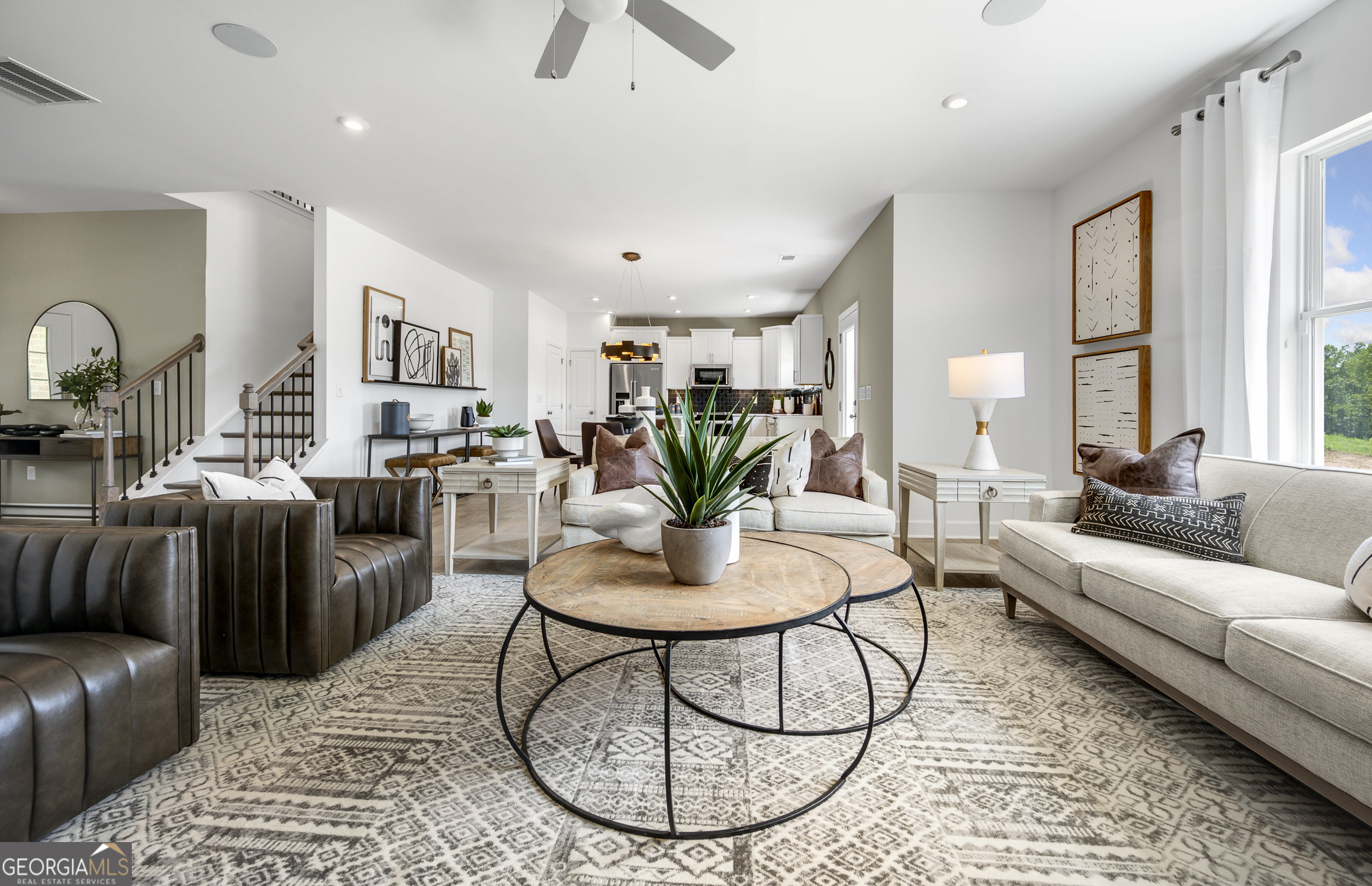 205 Delilah ST
