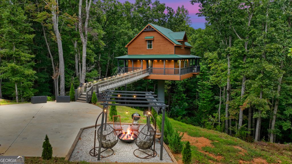 Photo of 320 Hickory Ridge Drive, Cleveland, GA 30528 (MLS # 10735610)