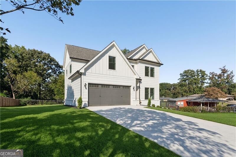 Photo of 2425 Elmwood Circle, Atlanta, GA 30339 (MLS # 10875059)