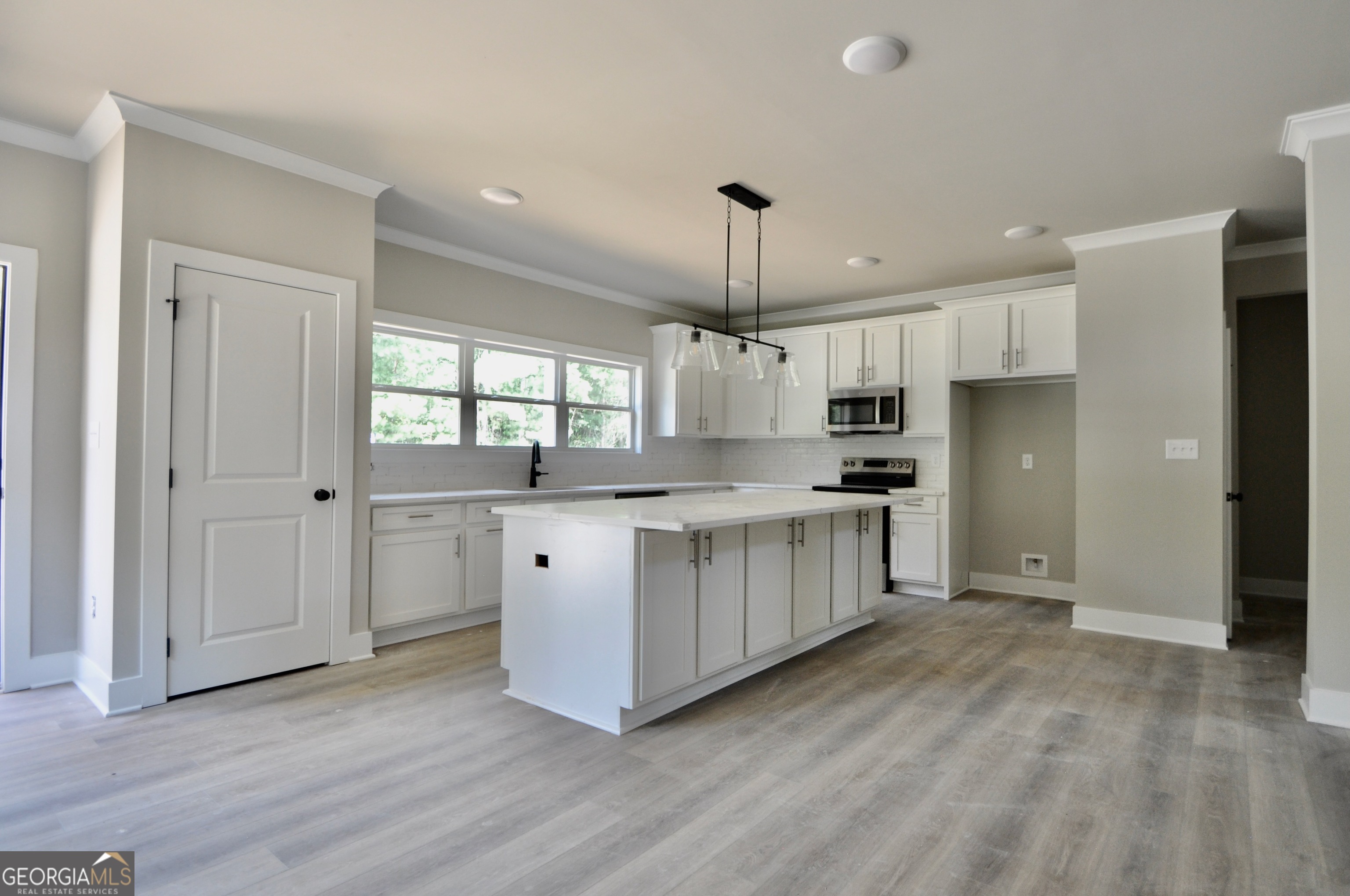1198 Sunset CV