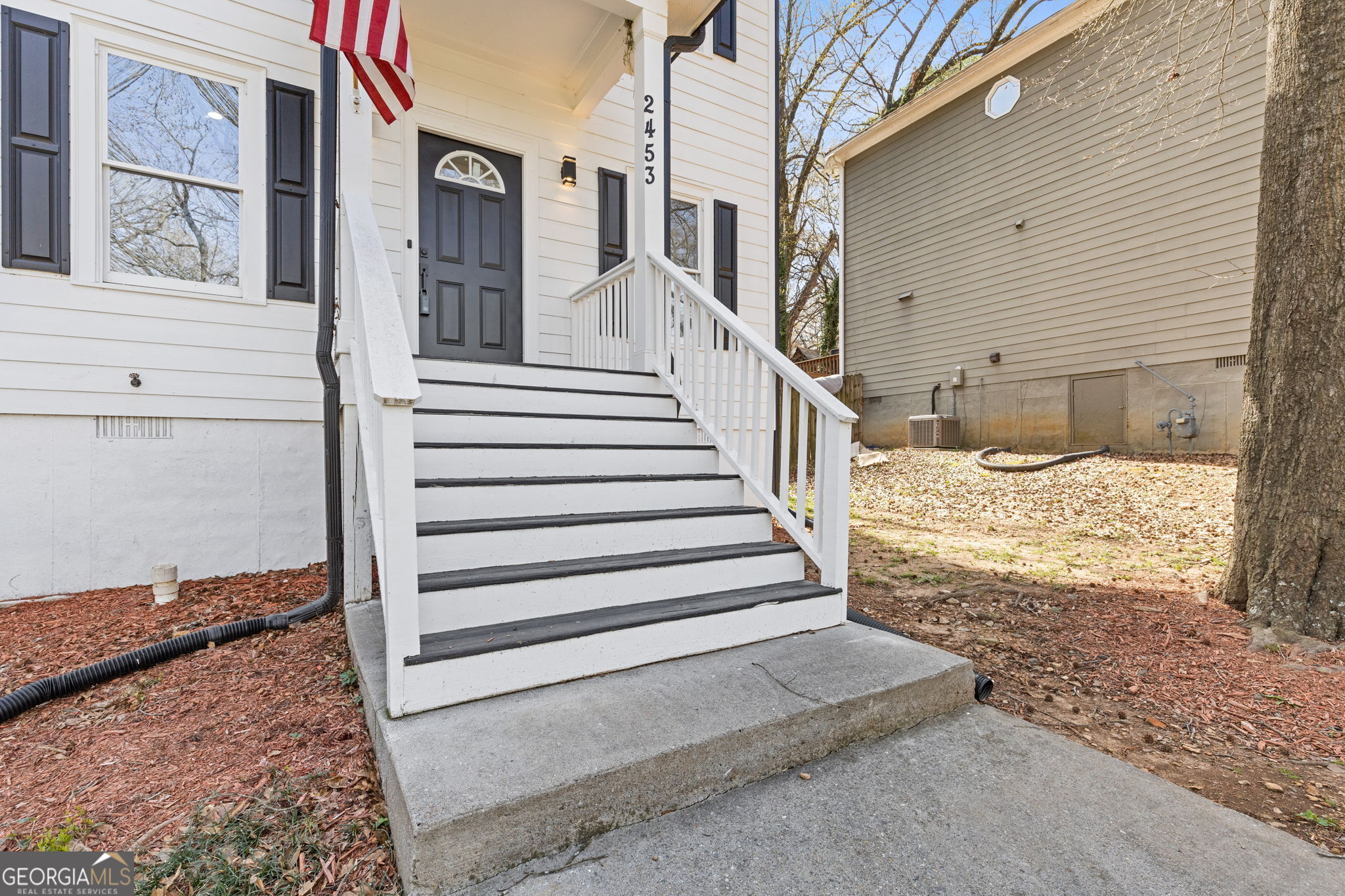2453 PAUL AVE