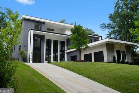 Photo of 4063 Rickenbacker Drive NE, Atlanta, GA 30342 (MLS # 10866985)