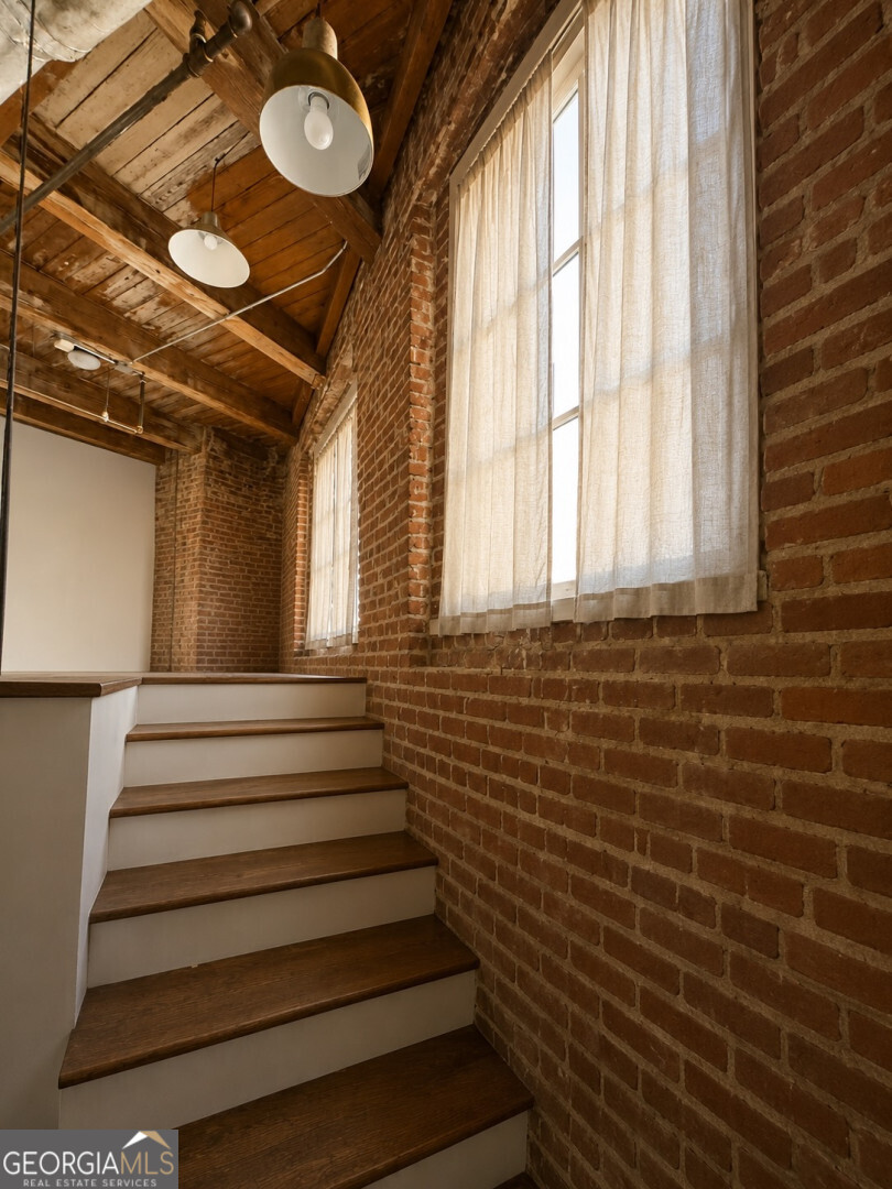 326 Nelson ST SW 301