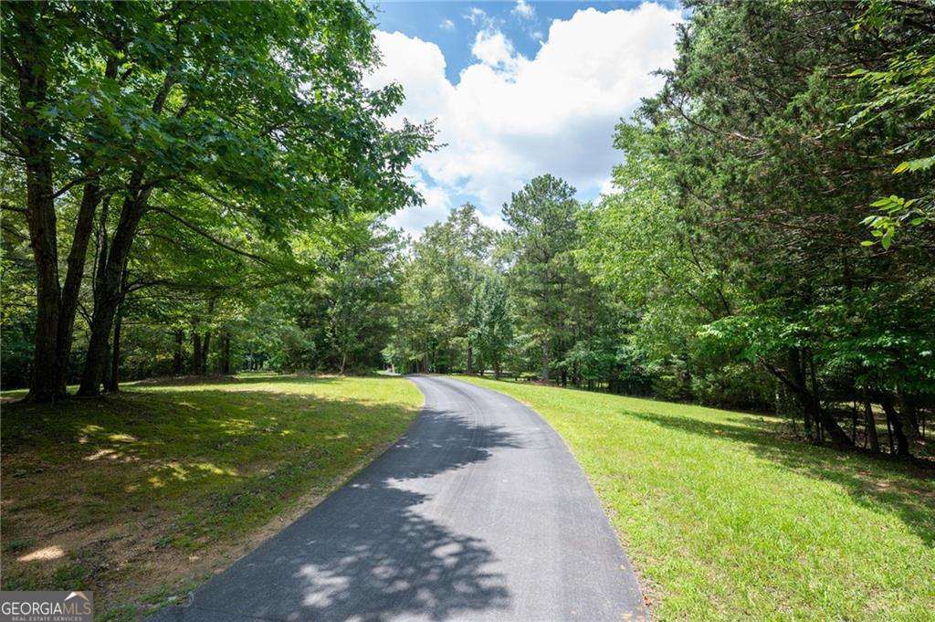 145 Lakewood DR SE