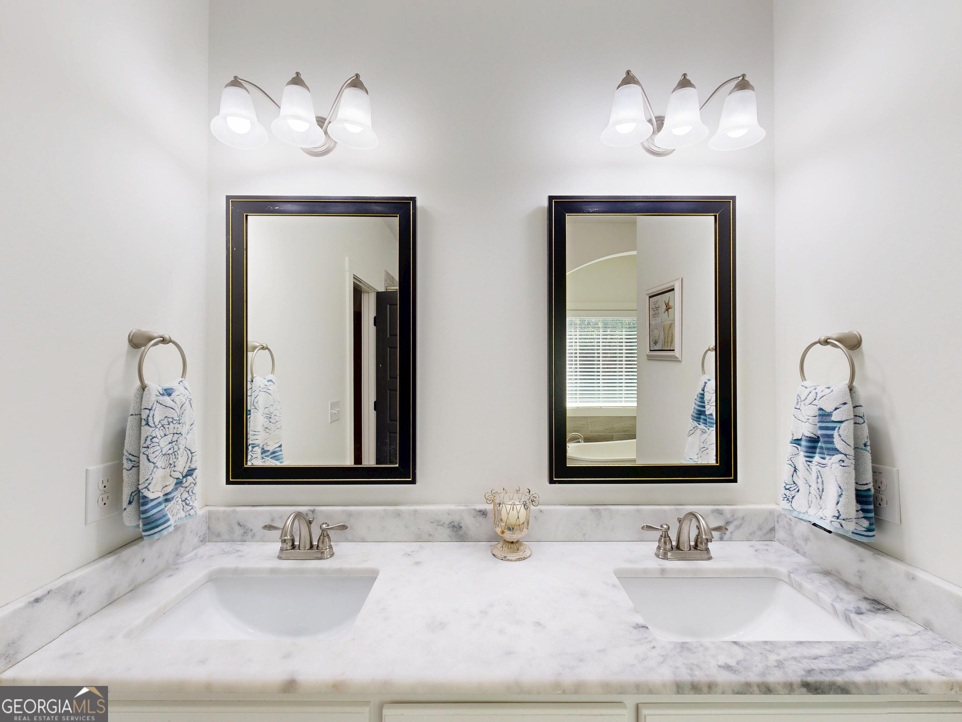 Senoia, Georgia 30276, United States, 5 Bedrooms Bedrooms, ,4 BathroomsBathrooms,Residential,Active,218858