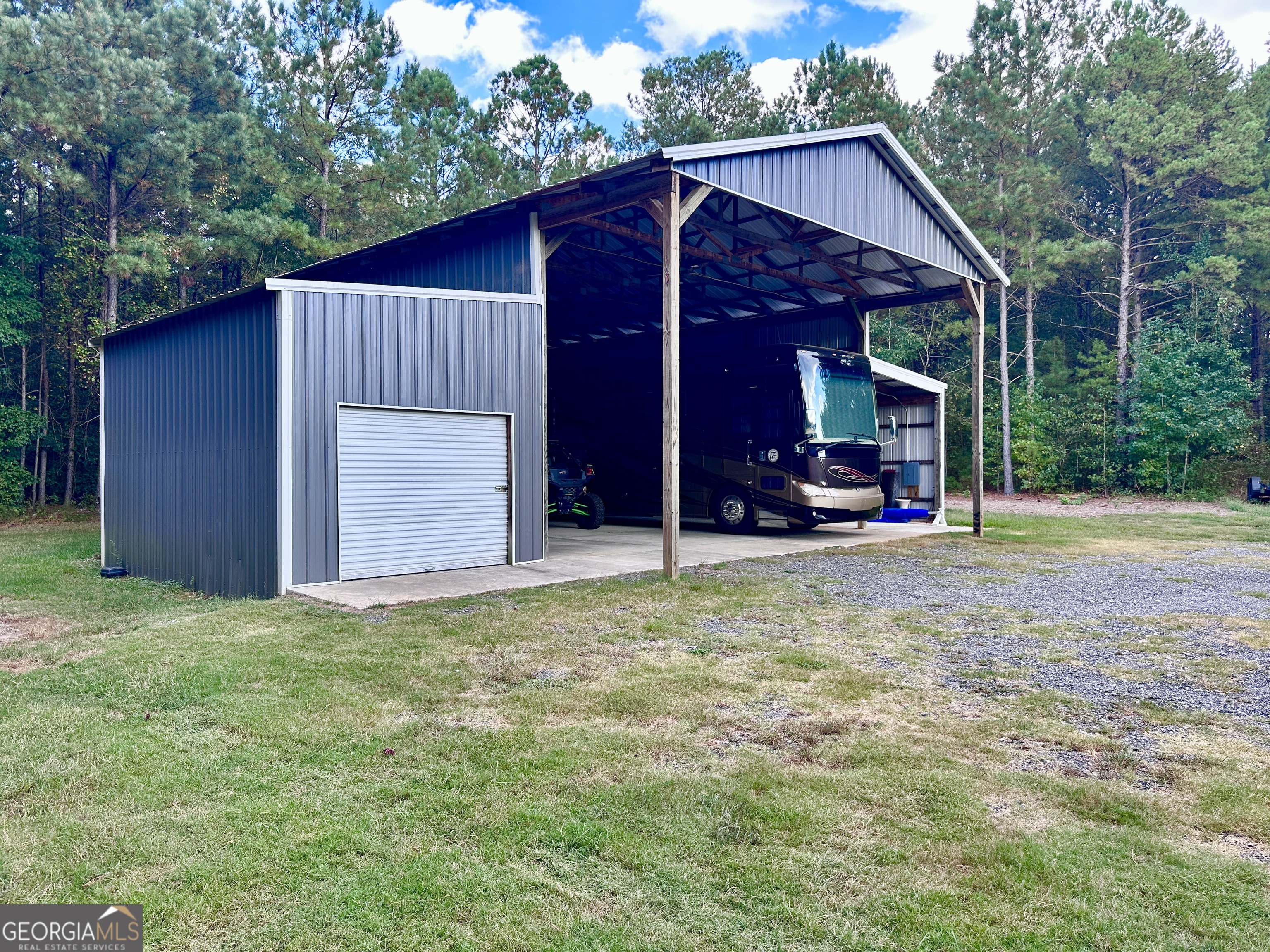 Senoia, Georgia 30276, United States, 5 Bedrooms Bedrooms, ,4 BathroomsBathrooms,Residential,Active,218858