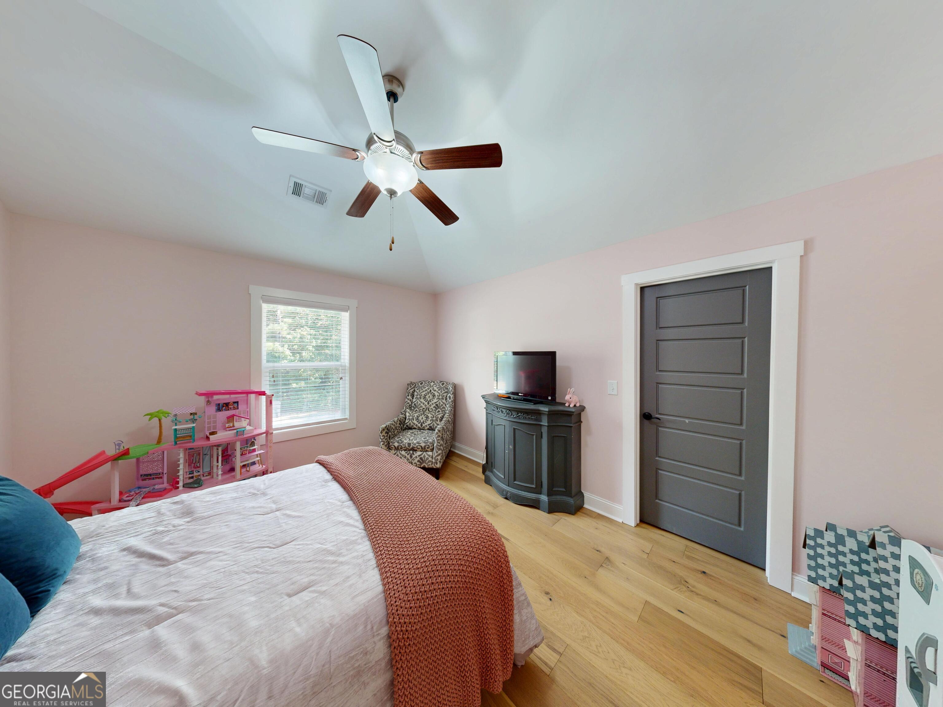 Senoia, Georgia 30276, United States, 5 Bedrooms Bedrooms, ,4 BathroomsBathrooms,Residential,Active,218858