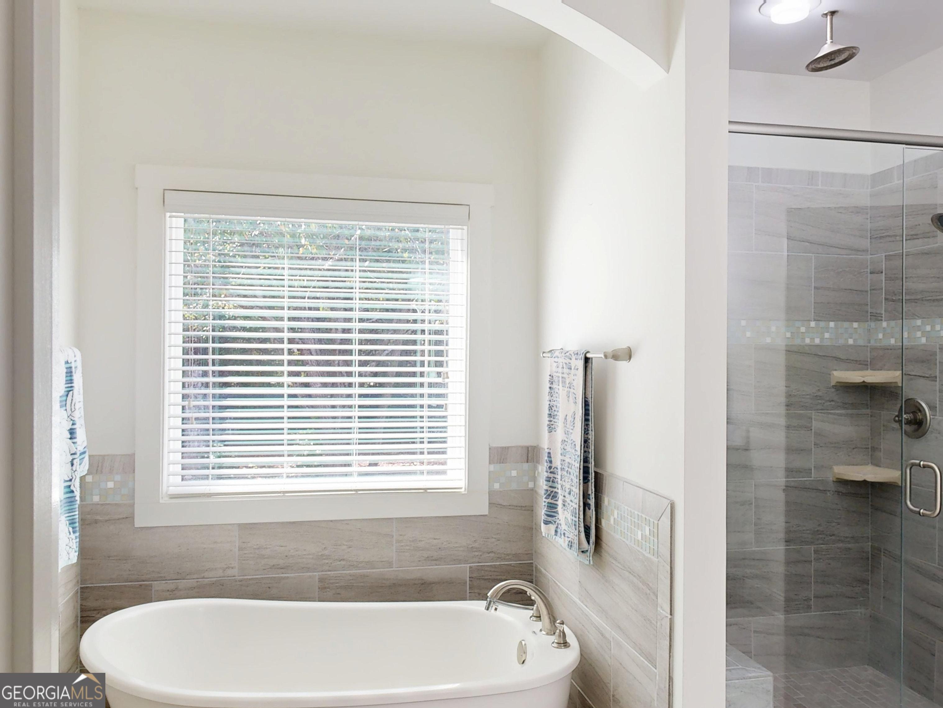 Senoia, Georgia 30276, United States, 5 Bedrooms Bedrooms, ,4 BathroomsBathrooms,Residential,Active,218858