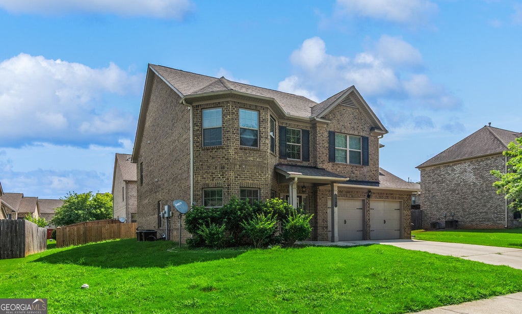 Photo of 419 Live Oak Pass, Loganville, GA 30052 (MLS # 10818173)