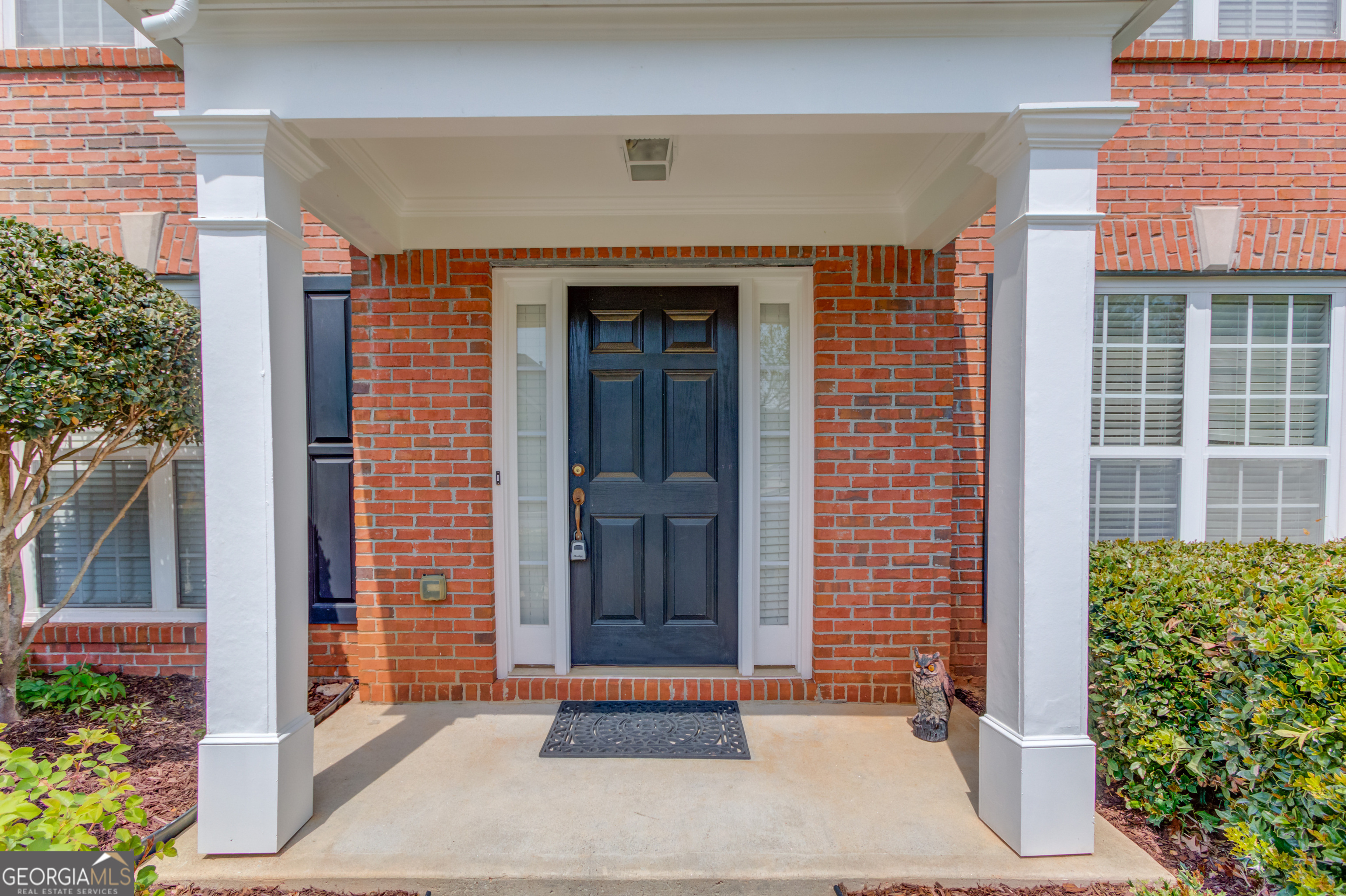 1840 Embassy Walk LN