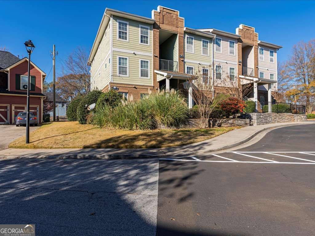 Photo of 1752 Pryor Road SW #105, Atlanta, GA 30315 (MLS # 10659410)