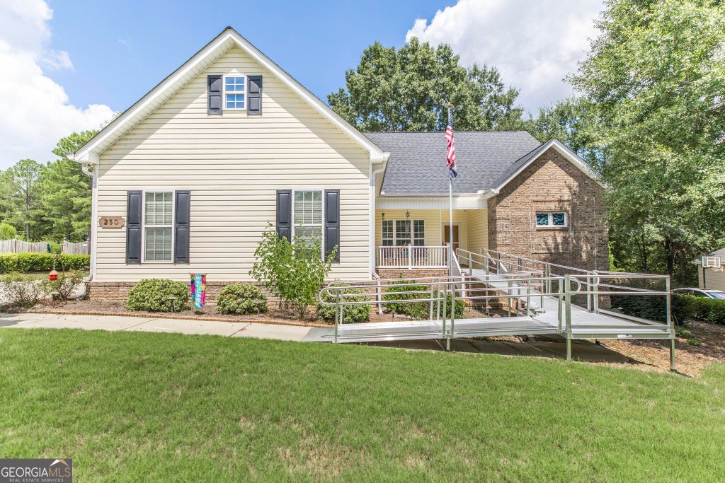 Photo of 250 Natchez Trace, Macon, GA 31216 (MLS # 10836832)