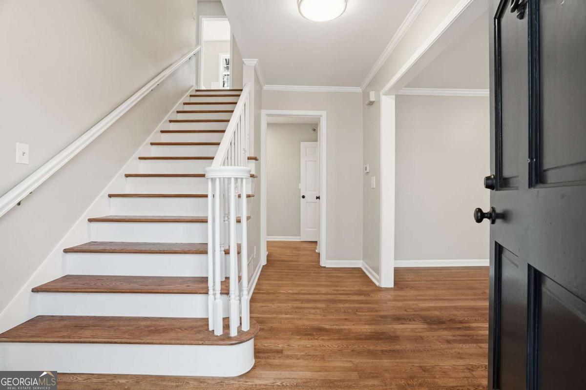 4040 Candler Lake West NE