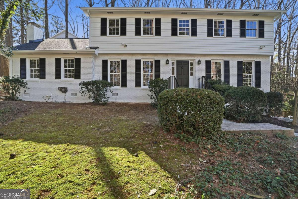 4040 Candler Lake West NE