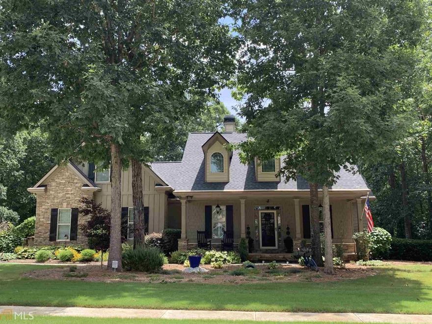 Pristine home located in Bear Creek Plantation. Home features beautiful hardwood flooring on main, custom plantation shutters, window treatments & custom decorative molding throughout. Master on main features hardwood floors and jetted tub in master bath, with 2 additional bedrooms on main. One large bedroom located upstairs with private bath. Kitchen features storage cabinet with soft close hinges & roll out shelving for large appliances, upgraded stainless steel appliances, custom seating breakfast nook w/custom table & storage. Other upgraded features include: 6 month old roof, 6 month old instant water heater, invisible dog fence, screened porch, 8x20 storage shed, arbor, leaf guard gutter protection & HVAC has been serviced twice per/yr since installed.
