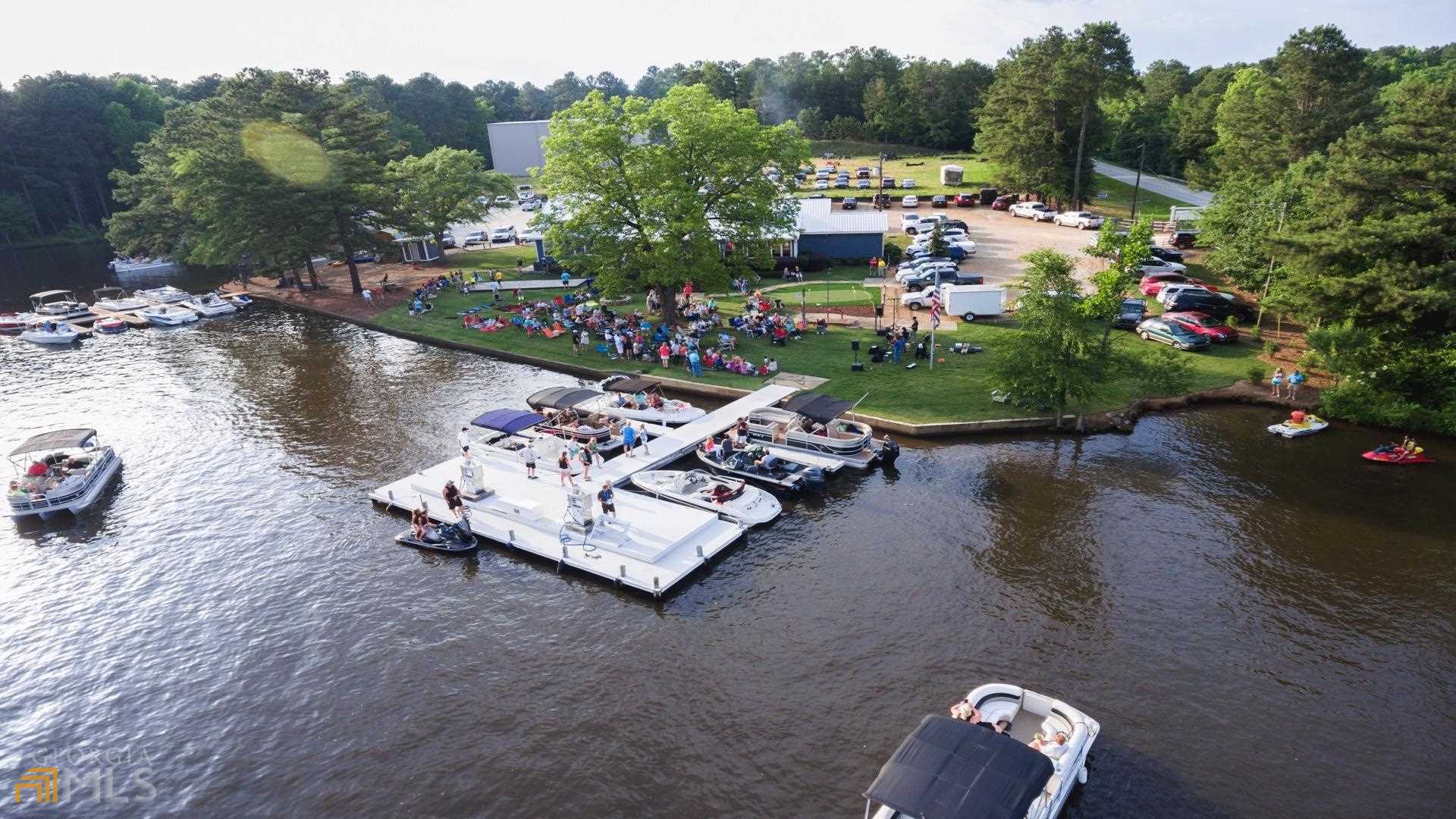 Harbor Club - Land