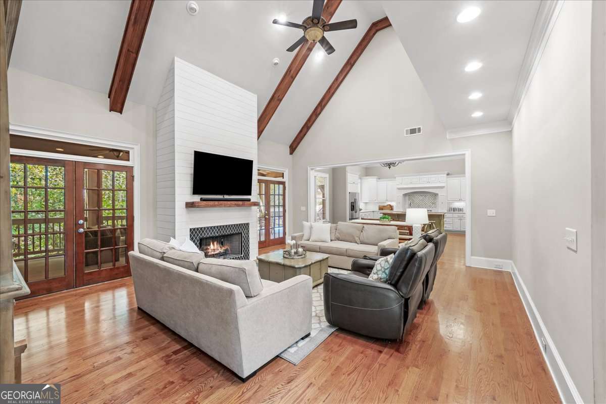 3542 Clubland DR