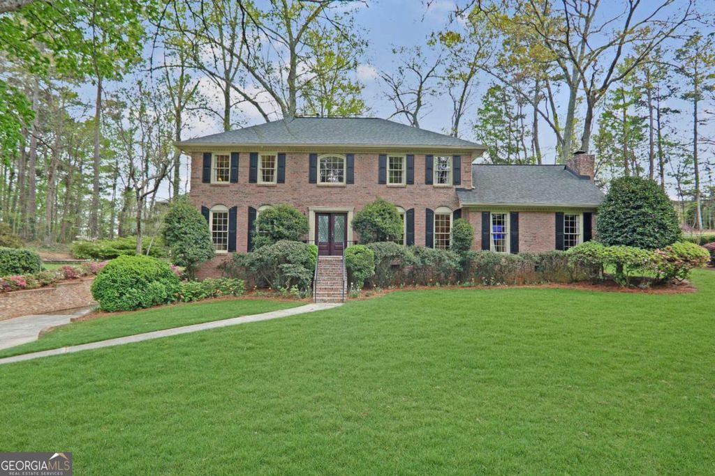 Photo of 5706 Mount Berry Lane, Peachtree Corners, GA 30092 (MLS # 10726425)