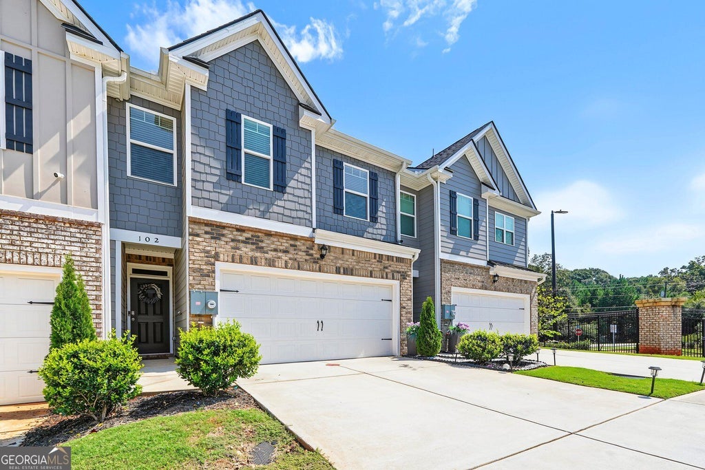 Photo of 102 Hampton Circle, McDonough, GA 30253 (MLS # 10852946)