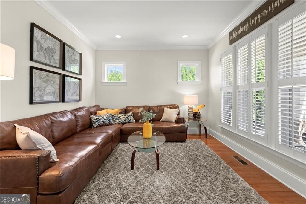 Alpharetta, Georgia 30022, United States, 7 Bedrooms Bedrooms, ,5 BathroomsBathrooms,Residential,Active,189513