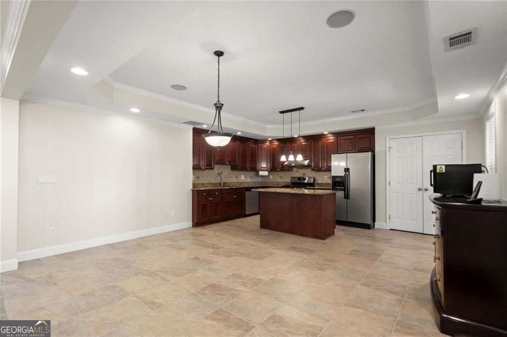 Alpharetta, Georgia 30022, United States, 7 Bedrooms Bedrooms, ,5 BathroomsBathrooms,Residential,Active,189513