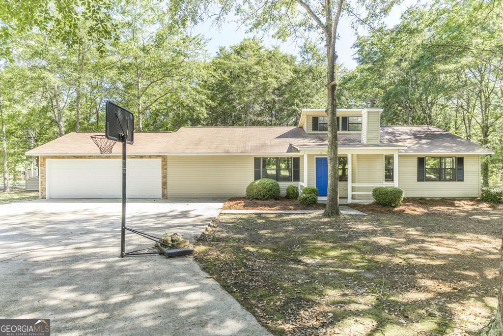 819 Old Macon RD