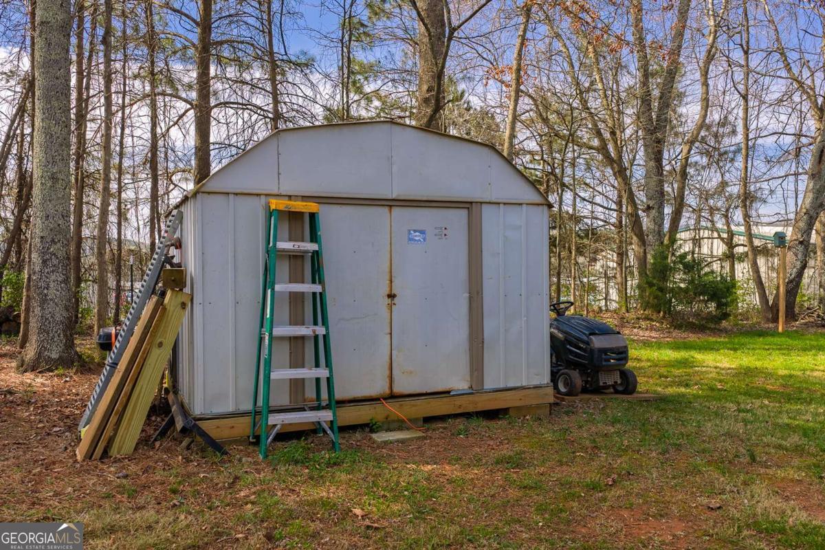 92 Mountain View DR 5