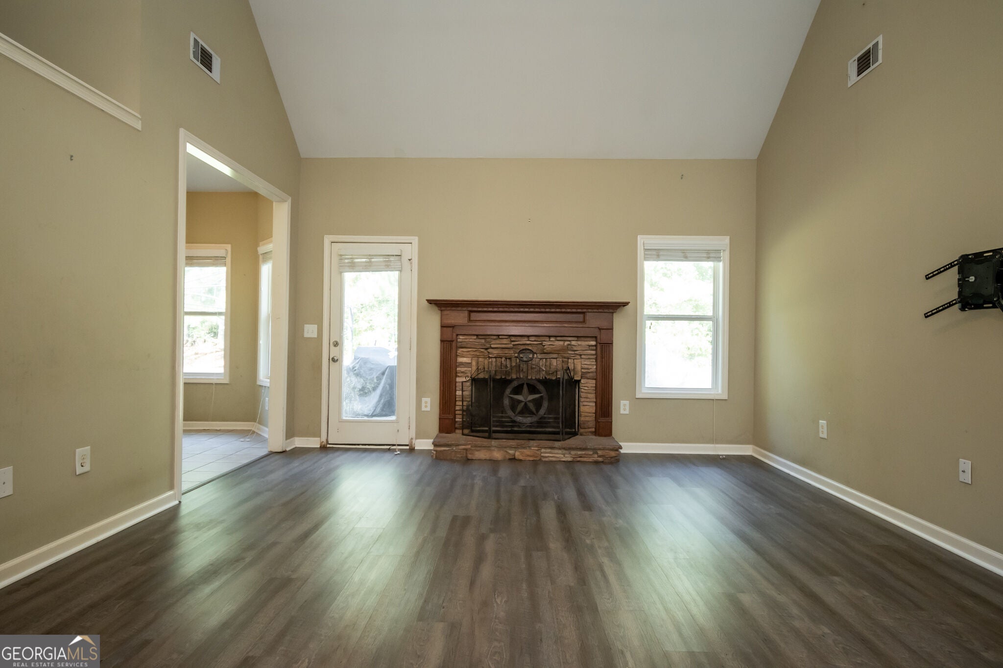 1120 Arlington PL