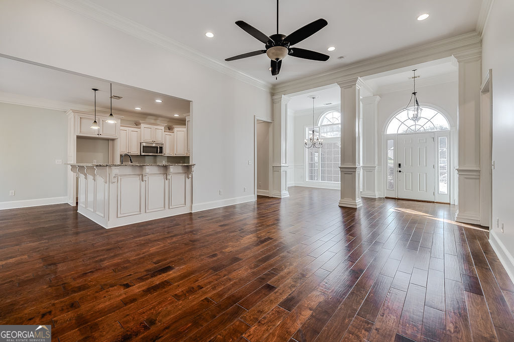 389 Chastain CIR