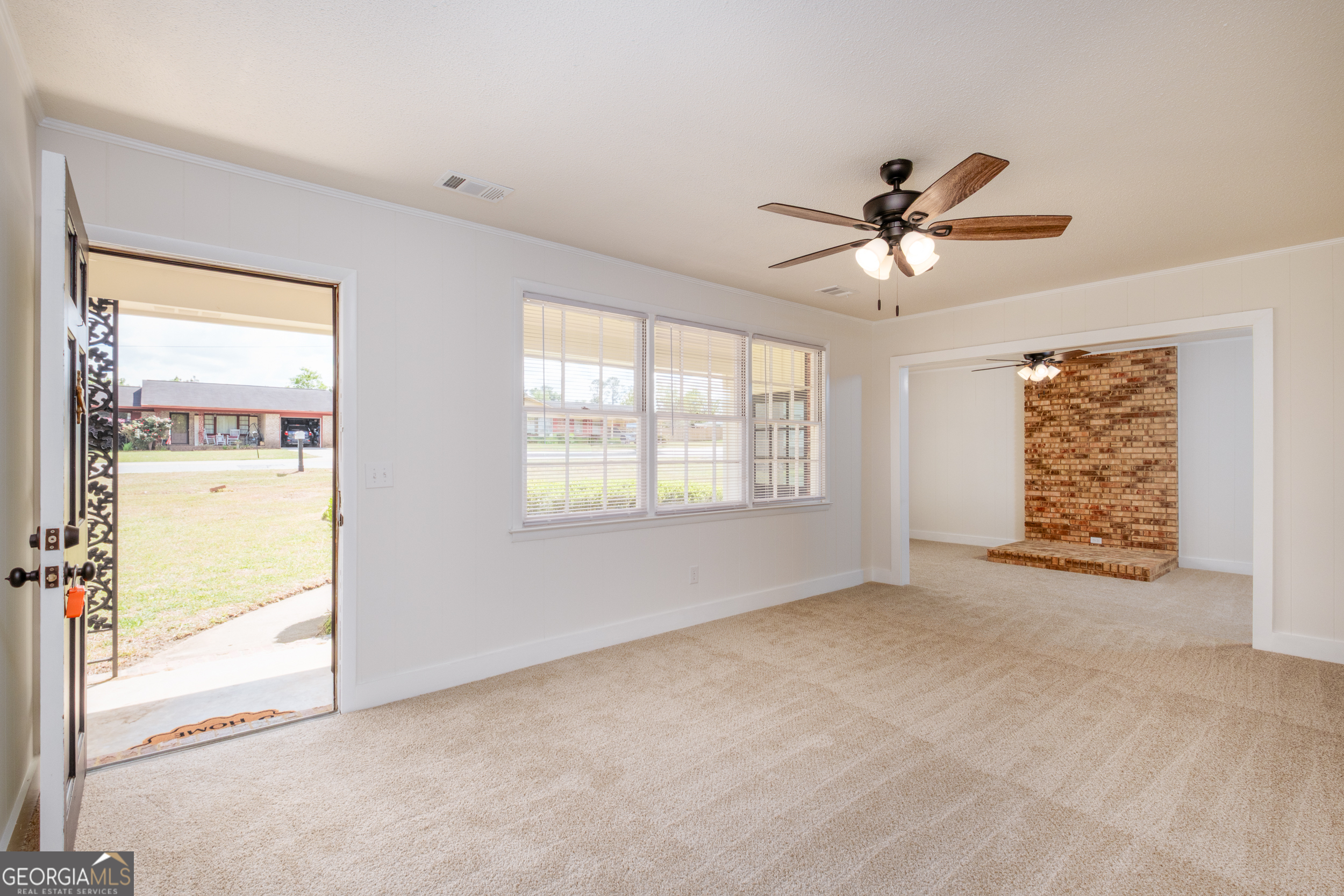 1806 North Maple Drive