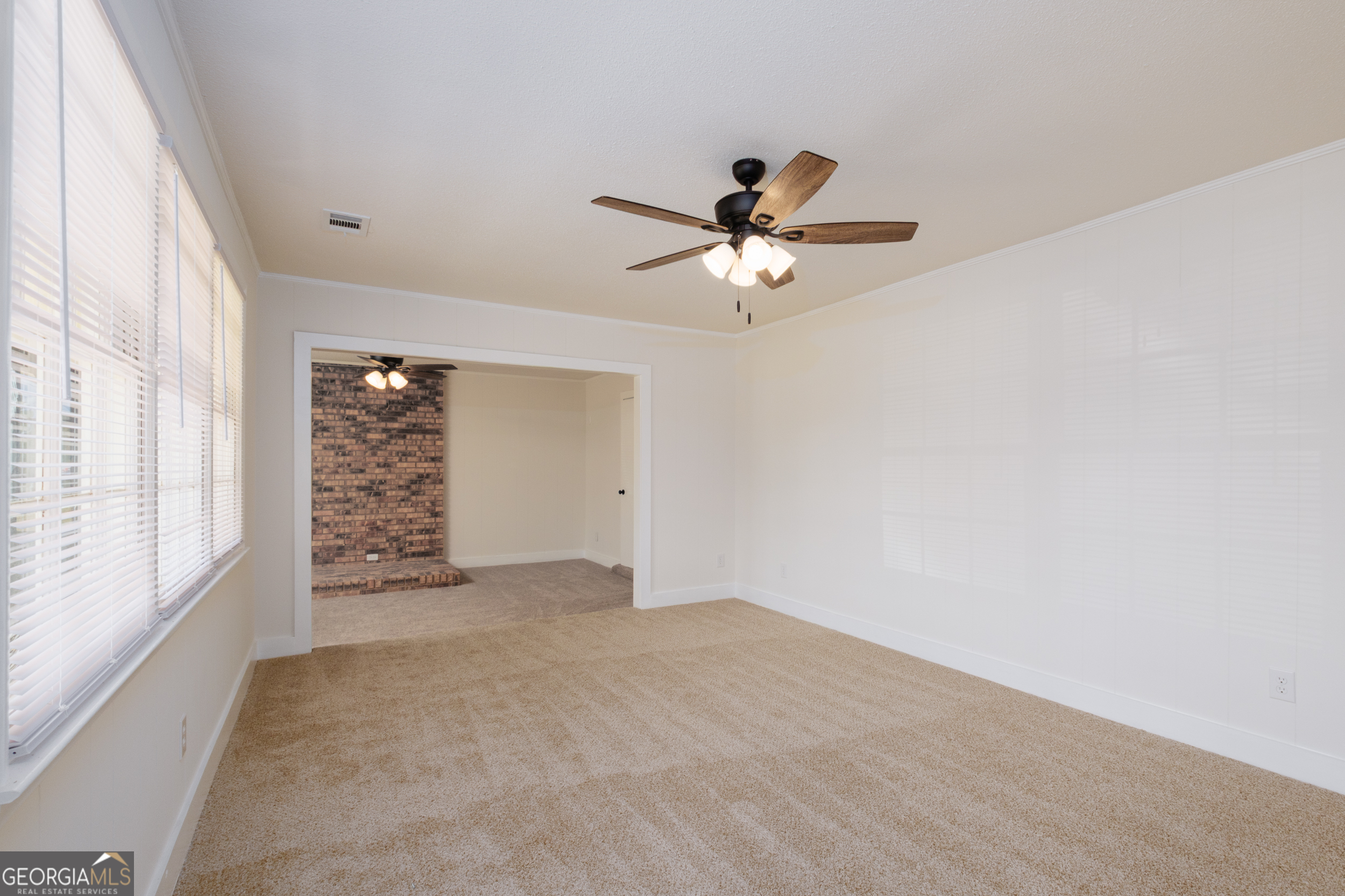 1806 North Maple Drive