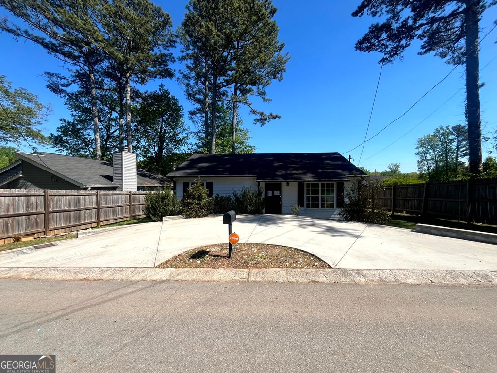 Photo of 2881 Waverly Cove, Buford, GA 30518 (MLS # 10740025)