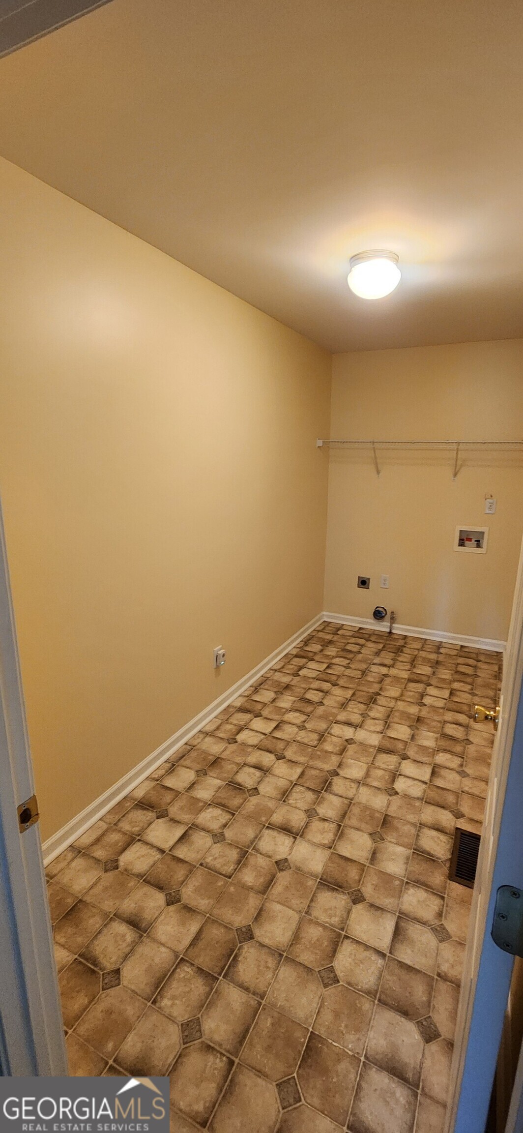 Douglasville, Georgia 30134, United States, 3 Bedrooms Bedrooms, ,3 BathroomsBathrooms,Residential,Active,132234